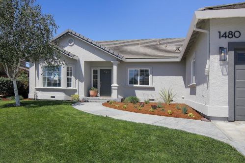 1480 Windsor Ct, Hollister, CA 95023-6512