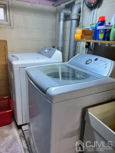 18 Sherman Ave, East Brunswick NJ  08816-4345 exterior