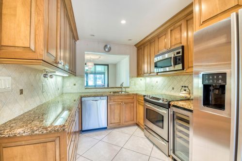 808 Windermere Way, West Palm Beach FL  33418-7170 exterior