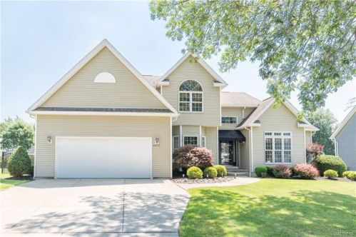 6977 Lockwood Ln, Pendleton NY  14094-7923 exterior