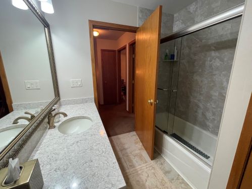 6220 82 St, Kenosha WI 53142-1865 exterior