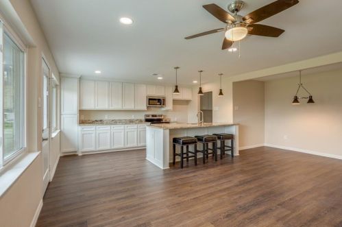 705 Kindred Ln, Richardson TX  75080-3112 exterior