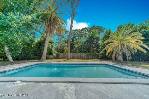 795 Elliot Dr, Merritt Island, FL 32952-4058