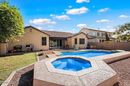 550 Emerson St, Chandler, AZ 85225-6901