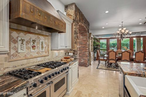 5909 Solcito Ln, Scottsdale AZ 85250-5514 exterior