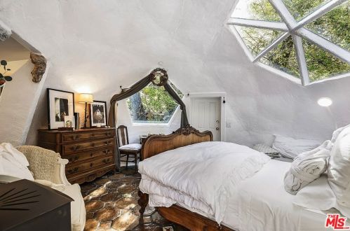 21658 Encina Rd, Topanga CA  90290-3524 exterior