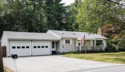 14 Tyler St, Salem, NH 03079-3945