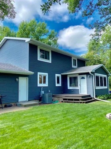 12 Crestview Bay, Faribault MN  55021-6756 exterior