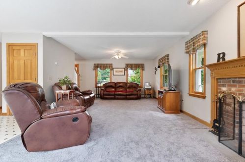 54 Jacobson Farm Rd, East Hampton CT  06424-1659 exterior