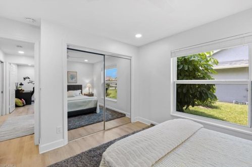 10461 Regent Cir, Naples FL  34109-1571 exterior