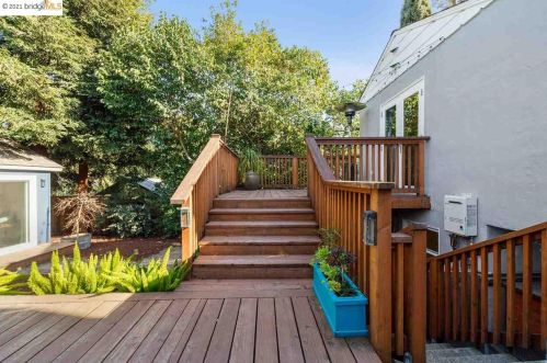 4434 Albert St, Oakland CA 94619-2721 exterior