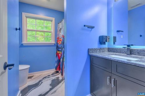 3 Watts Cir, Bybee VA  22963-2051 exterior
