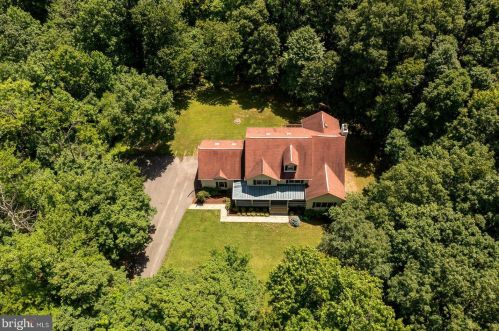 1991 Mountain Rd, Haymarket, VA 20169-1350