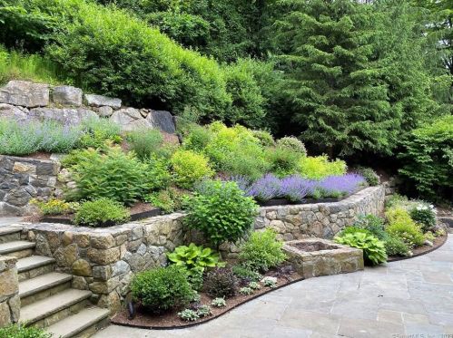 77 Tackora Trl, Ridgefield CT  06877-3028 exterior