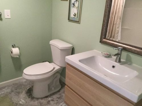 444 Spencer Ave, Hermitage PA  16146-3125 exterior