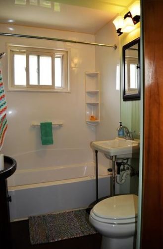 1609 Taylor Ave, New Kensington PA  15068-4134 exterior