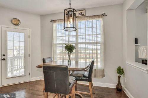 13503 Eagles Rest Dr, Leesburg VA 20176-5035 exterior