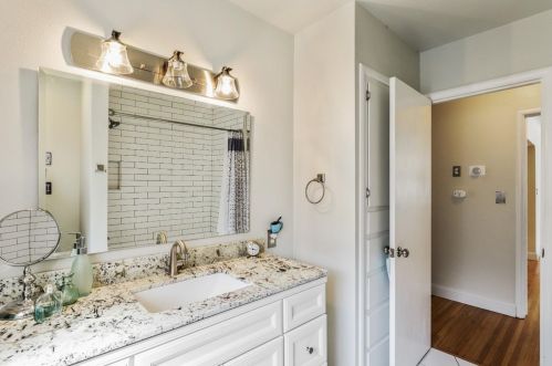 1308 Highland Dr, Modesto CA  95354-1548 exterior