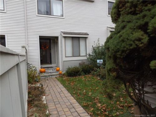106 Farmington Chase Cres, Farmington CT  06032-3147 exterior