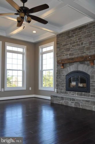 2748 Mountain Rd, Haymarket, VA 20169-1607