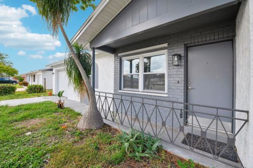 1314 Croftwood Dr, Melbourne, FL 32935-5512