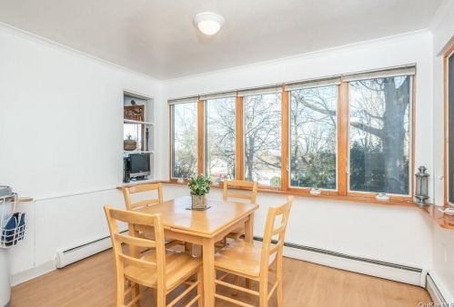 30 Canterbury Rd, White Plains NY  10607-1108 exterior