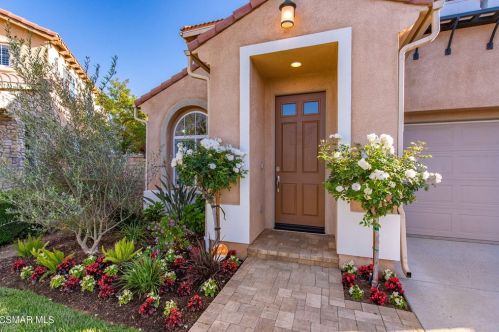 24312 Spring Leaf Ct, Santa Clarita, CA 91354-3044