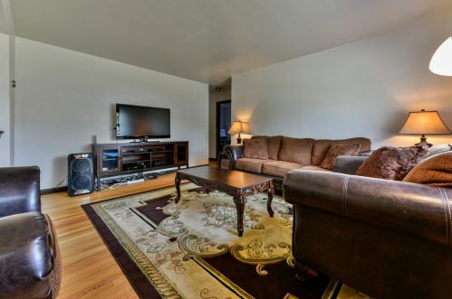 3281 68, Milwaukee WI 53213-3930 exterior