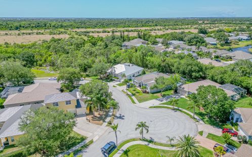 943 Carriage Hill Rd, Melbourne FL  32940-6416 exterior