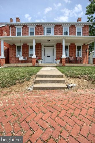 15 Walnut St, North Newton, PA 17241-1521