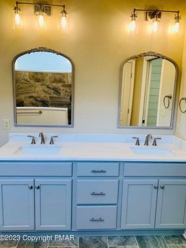 19 Masters Ln, Hazle Township PA  18202-9167 exterior