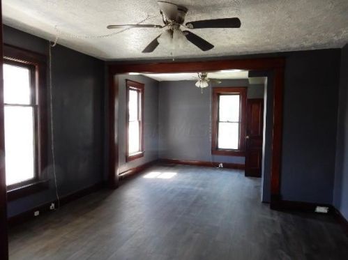 1001 Chestnut St, Mount Vernon OH  43050-2819 exterior