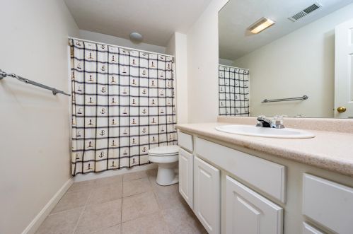 3 Bonwood Dr, Mashpee MA 02649-2875 exterior