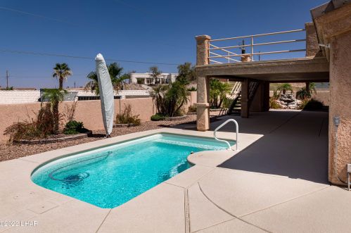 879 Window Rock Plz, Lake Havasu City AZ  86406-7374 exterior