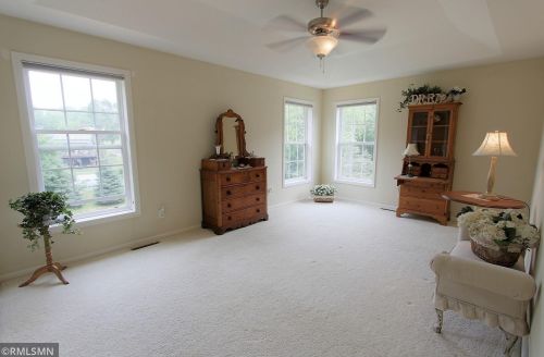 2357 Clover Ln, Red Wing MN  55066-4102 exterior