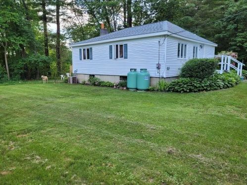 15 Great Pond Rd, Kingston, NH 03848-3733