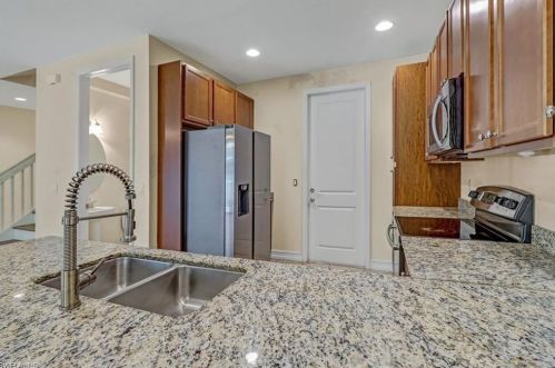 7797 Bristol Cir, Naples FL  34120-0702 exterior