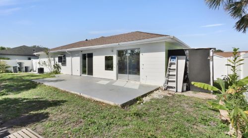 808 Aspenwood Cir, Kissimmee FL  34743-8823 exterior