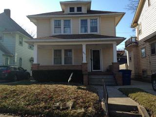 2817 Winsted Dr, Toledo OH  43606-3927 exterior