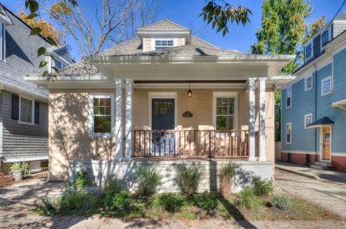 11 Hollywood Rd, Providence RI  02909-1218 exterior