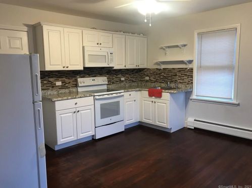 2315 Madison Ave, Bridgeport CT  06606-3242 exterior