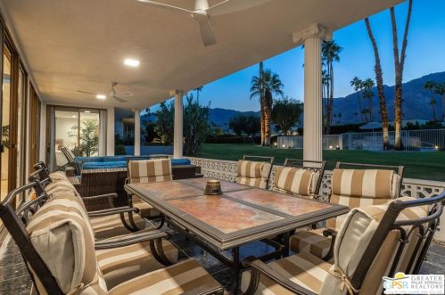 2381 Paseo Del Rey, Palm Springs CA  92264-9542 exterior