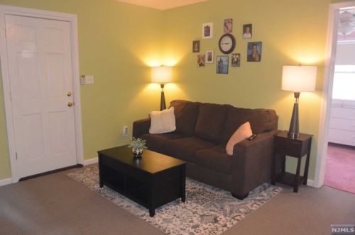 9009 Durham Ave, North Bergen, NJ 07047-4437