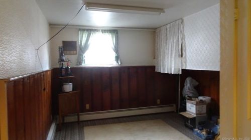 30 Duval St, Manchester CT 06042-2816 exterior