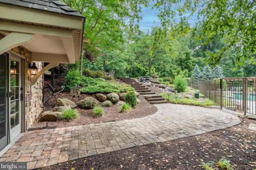 644 Southridge Dr, Navy Sup Dpt PA  17055-6025 exterior