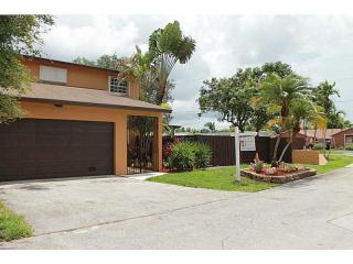 14203 111th Ln, Miami, FL 33186-7091