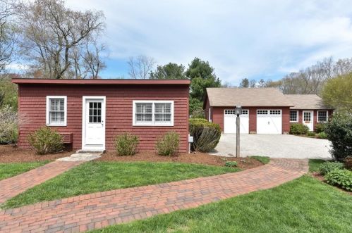 1463 Frenchtown Rd, Warwick RI  02818-1310 exterior