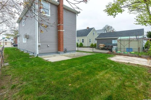 34 5th Ave, New Hyde Park NY  11040-5004 exterior