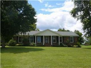 957 Beechcroft Rd, Spring Hill TN  37174-7343 exterior