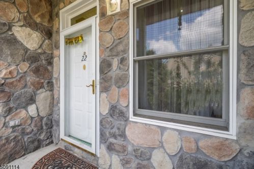 22 Autumn Ridge Rd, Greystone Park NJ  07950-1194 exterior